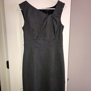 CLASSIC BUSINESS DRESS